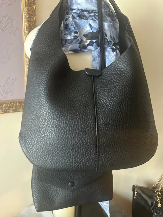 Two for one Hobo and crossbody bag. - Picture 12 of 15